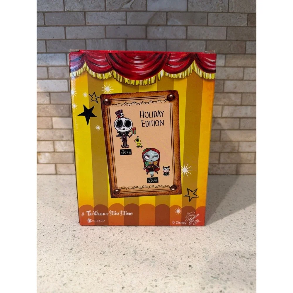 Disney showcase collection